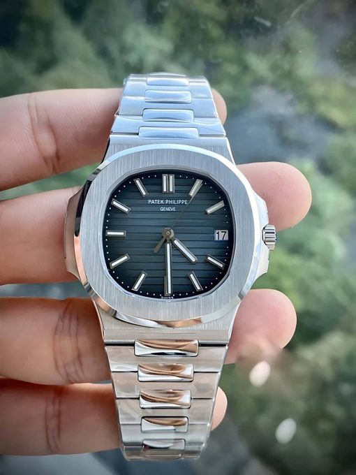 PATEK PHILIPPE NAUTILUS Automatic Blue Dial Unisex Watch Item No. 5711-1A-010