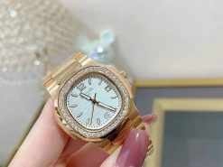 PATEK PHILIPPE 18kt Rose Gold Diamond Ladies Watch 7010-1R-011 Item No. 70101R-011