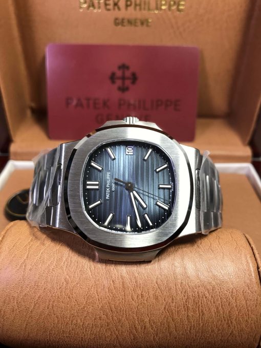 PATEK PHILIPPE NAUTILUS Automatic Blue Dial Unisex Watch Item No. 5711-1A-010