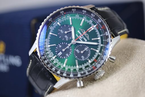 BREITLING  Navitimer Chronograph Automatic Chronometer Green Dial Men’s Watch Item No. AB0137241L1P1