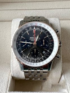 Breitling ub0121211f1a1 Navitimer 43 Chronograph.