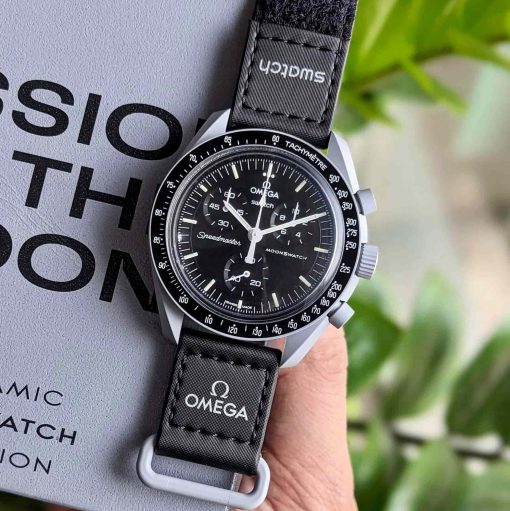 Omega MoonSwatch Mission to the Moon SO33M100