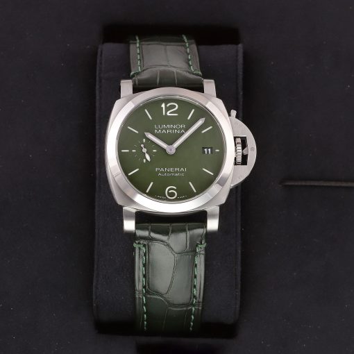 Panerai Luminor Quaranta Verde Militare 40mm pam01304