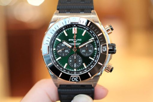 BREITLING Super Chronomat B01 Chronograph Automatic Chronometer Green Dial Men’s Watch Item No. UB0136251L1S1