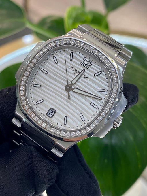 PATEK PHILIPPE Nautilus Automatic Diamond Silver Dial Unisex Watch Item No. 7118-1200A-010