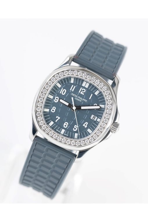 PATEK PHILIPPE Aquanaut Luce Quartz Diamond Blue Dial Ladies Watch Item No. 5067A-025