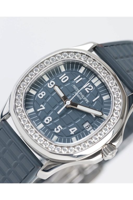 PATEK PHILIPPE Aquanaut Luce Quartz Diamond Blue Dial Ladies Watch Item No. 5067A-025