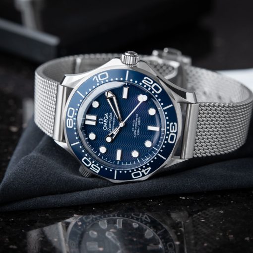 Omega Seamaster Diver 300 M 2023 UNWORN James Bond 60th Anniversary Steel