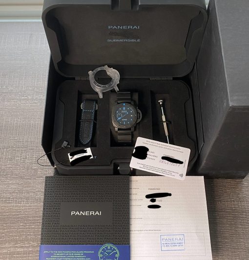 Panerai Luminor Submersible Carbotech Date Black Blue Automatic