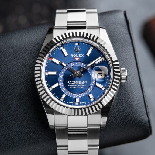 Rolex Sky-Dweller 8/2023 UNWORN Steel Oyster Bracelet Blue Dial 42mm