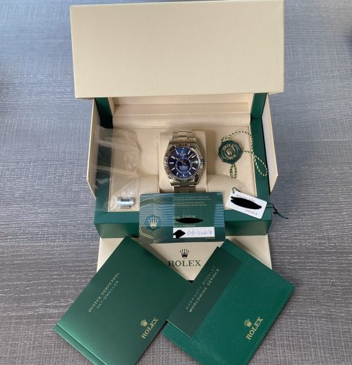 Rolex Sky-Dweller 8/2023 UNWORN Steel Oyster Bracelet Blue Dial 42mm