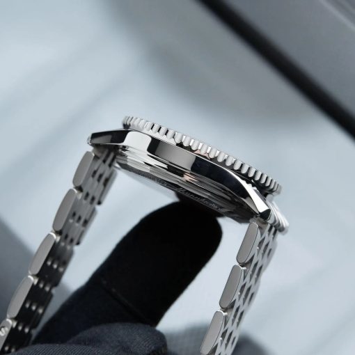 Breitling Navitimer B01 Chronograph 43mm 2025 Silver Panda Dial Bracelet