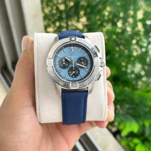 BREITLING AVENGER B01 CHRONOGRAPH 44