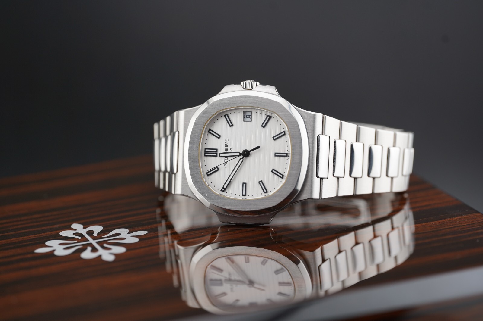 Patek Philippe Nautilus 5711/1a white Dial fullset Patek Philippe Nautilus 5711/1a white Dial fullset