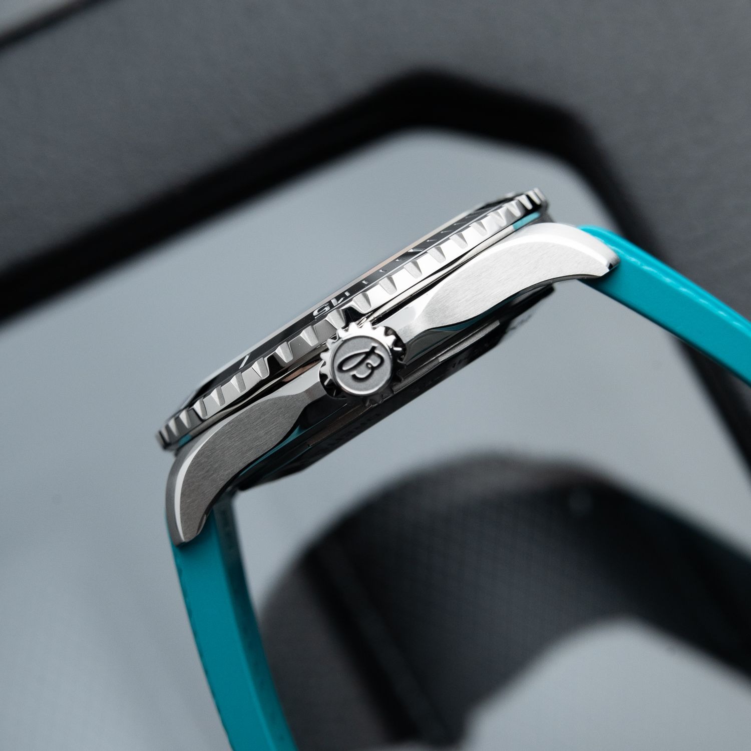 Breitling Superocean Automatic 42 300M Rainbow Black Dial Steel Turquoise Breitling Superocean Automatic 42 300M Rainbow Black Dial Steel Turquoise